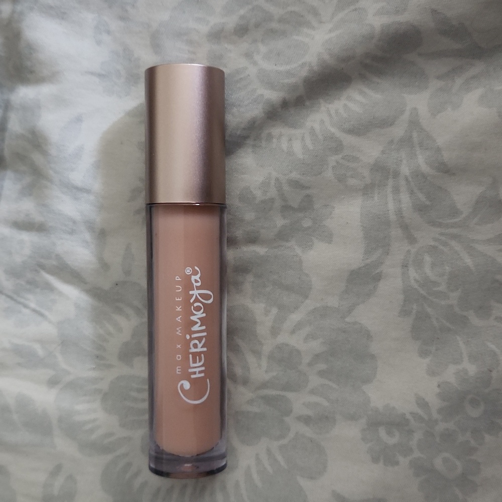 Max makeup  cherimoya